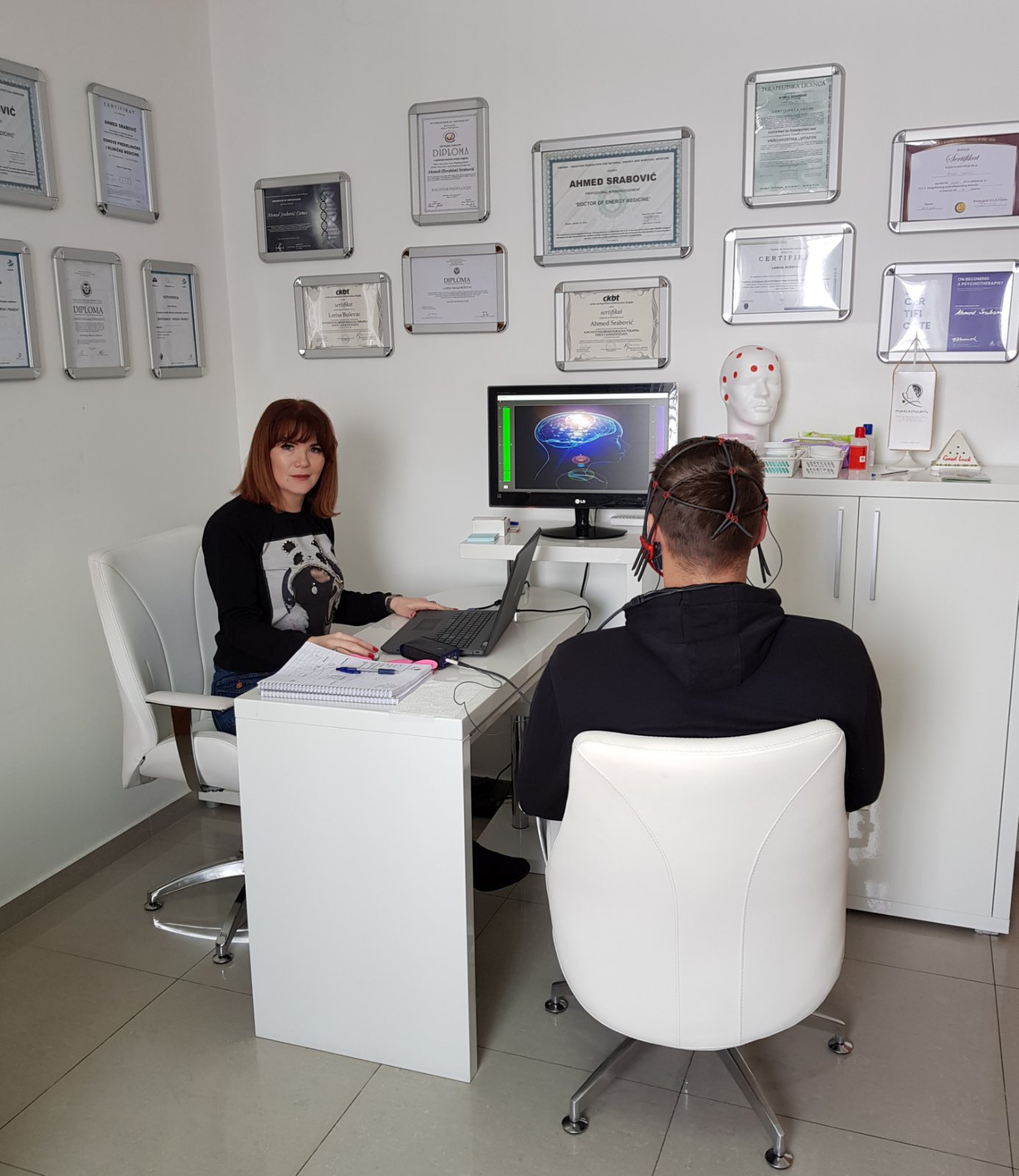 IMG 2d0881f4037401e642acc7973378573e V